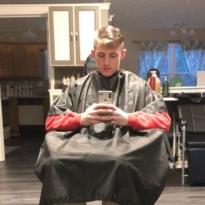 Meet your Posher, Justin